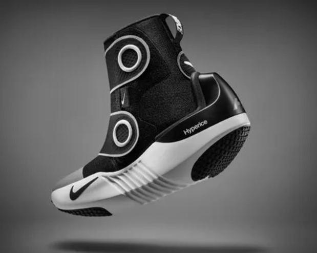 Компания Nike представила кроссовки, которые будут массировать ноги