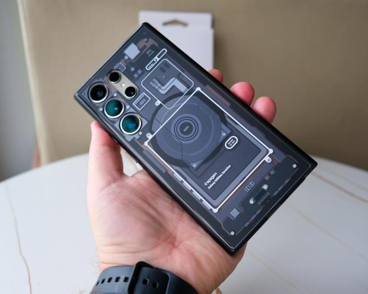 Чехол Spigen Ultra Hybrid Metal Ring Zero One: любовь с первого взгляда
